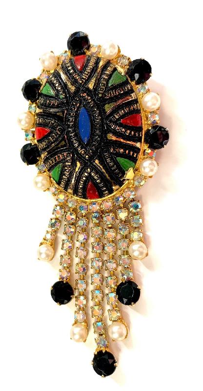 Front view of Black (jet) Cabochons Molded/Cut Pin Pendant