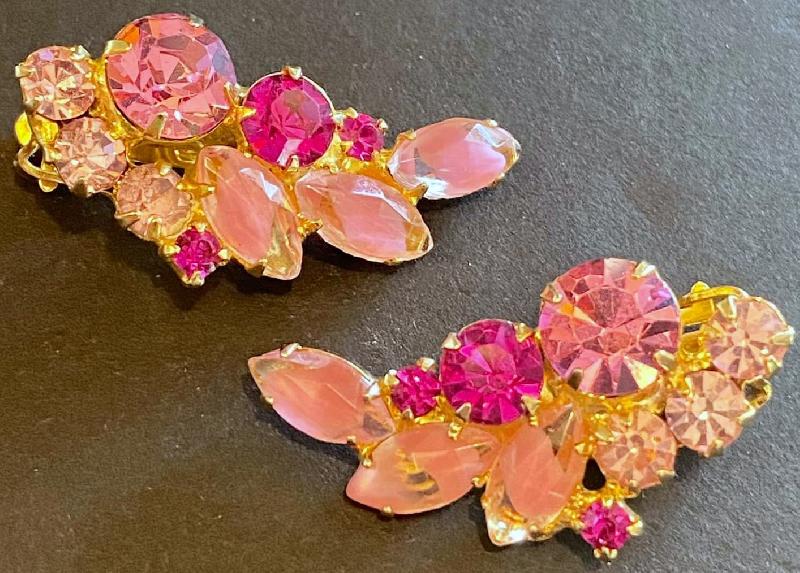 Front view of Pink Navettes Givre Earrings Clip