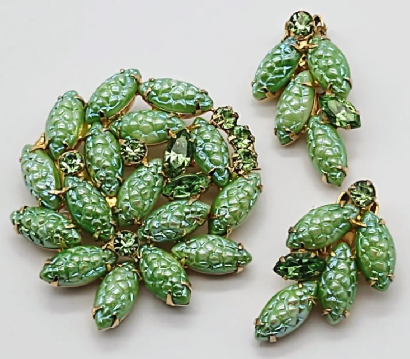 Front view of Green Cabochons Molded/Cut Brooch