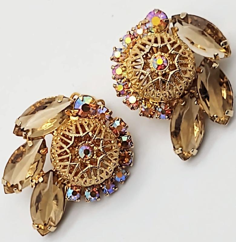 Front view of Topaz Navettes Earrings Clip