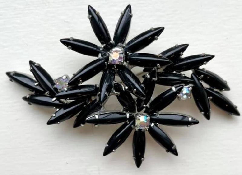 Front view of Black (jet) Cabochons Brooch