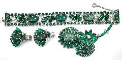 Green Cabochons Molded/Cut Bracelet Flat Push In