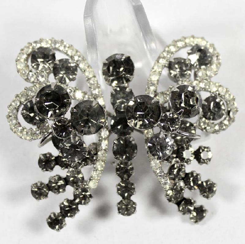 Front view of Gray (black Diamond) Chatons Only Brooch