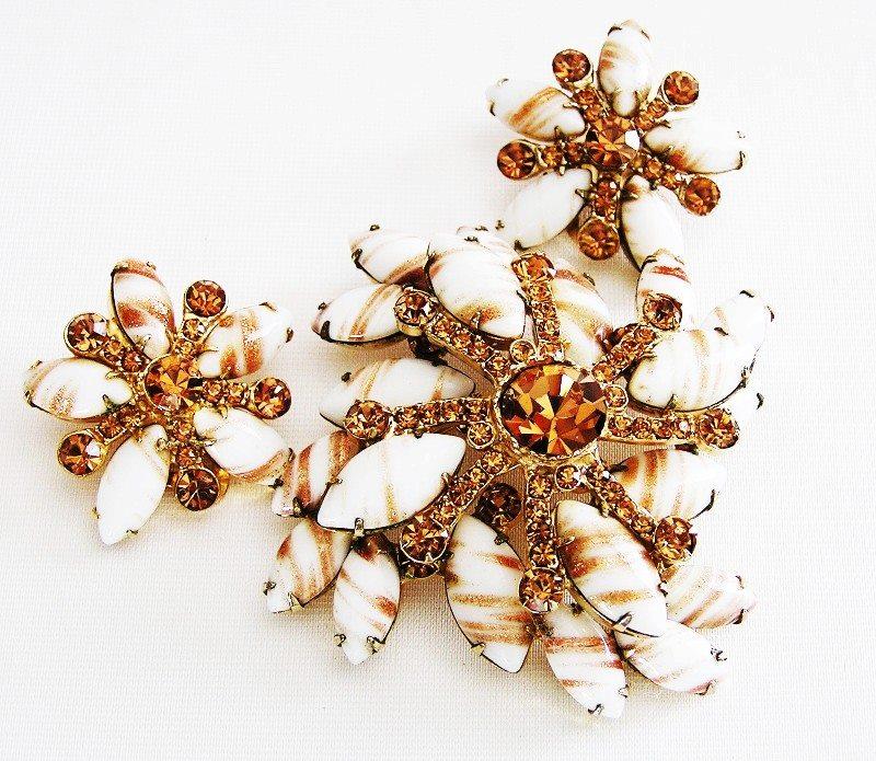 Front view of Topaz Navettes Striped Earrings Clip