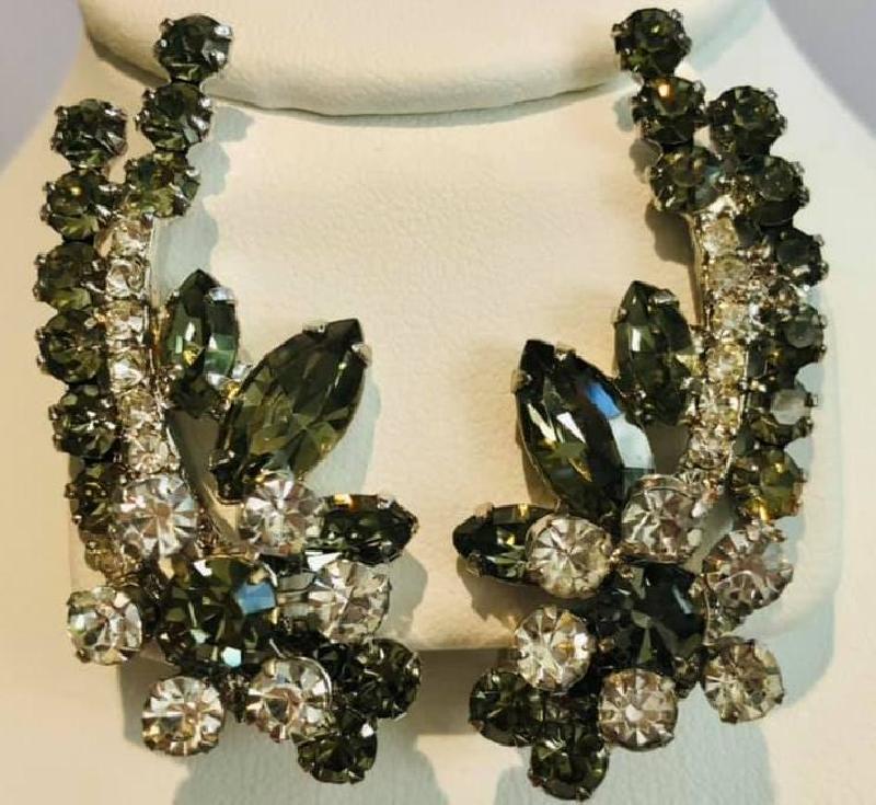 Front view of Gray (black Diamond) Navettes Earrings Clip