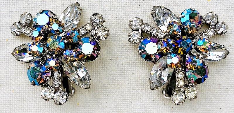 Front view of Clear Navettes Earrings Clip