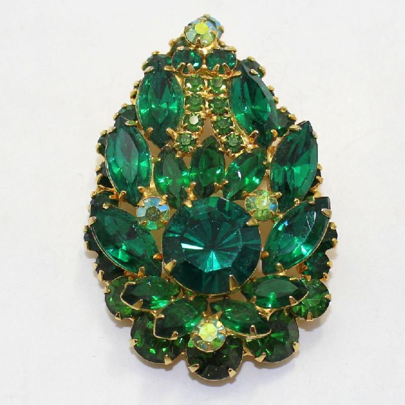 Front view of Green Navettes Pin Pendant