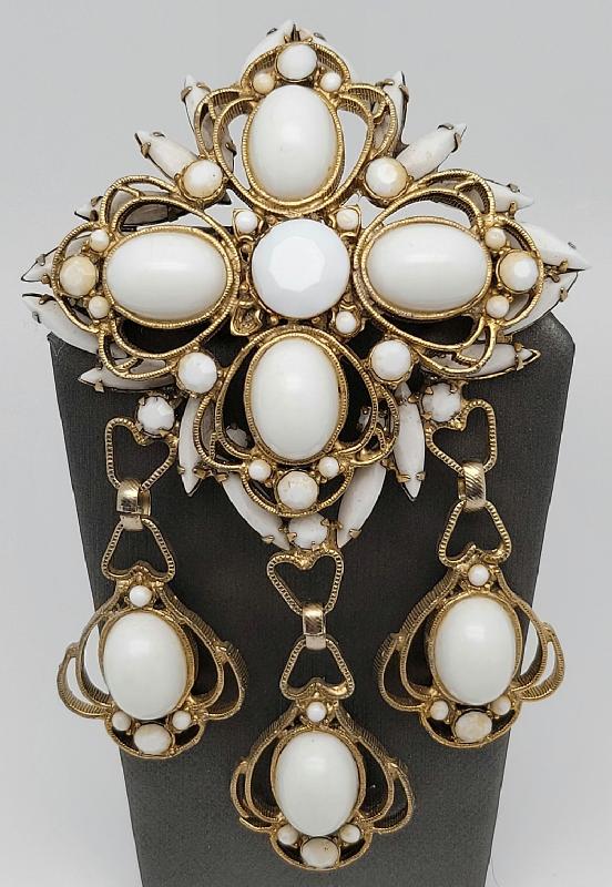 Front view of White (chalk Or Milk) Cabochons Brooch