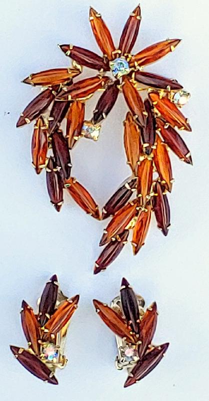 Front view of Topaz Navettes Earrings Clip