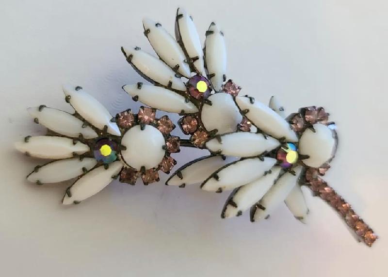 Front view of White (chalk Or Milk) Navettes Brooch