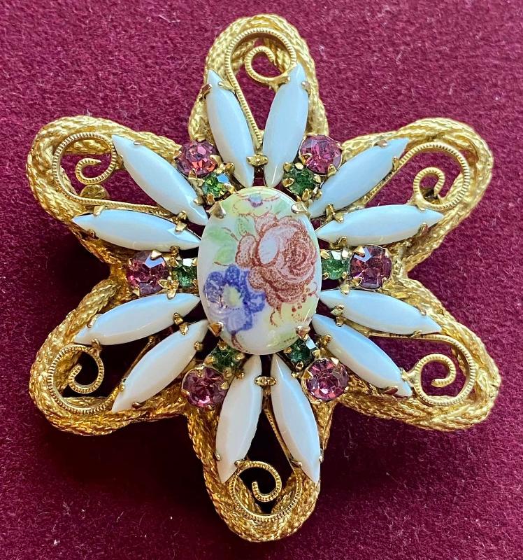 Front view of White (chalk Or Milk) Cabochons Painted (hand/Transfer) Brooch