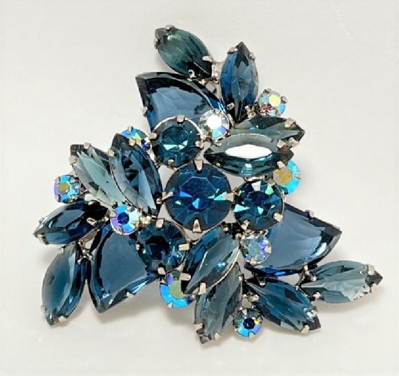 Front view of Blue Pie Brooch