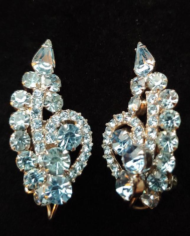 Front view of Blue Pear Earrings Clip