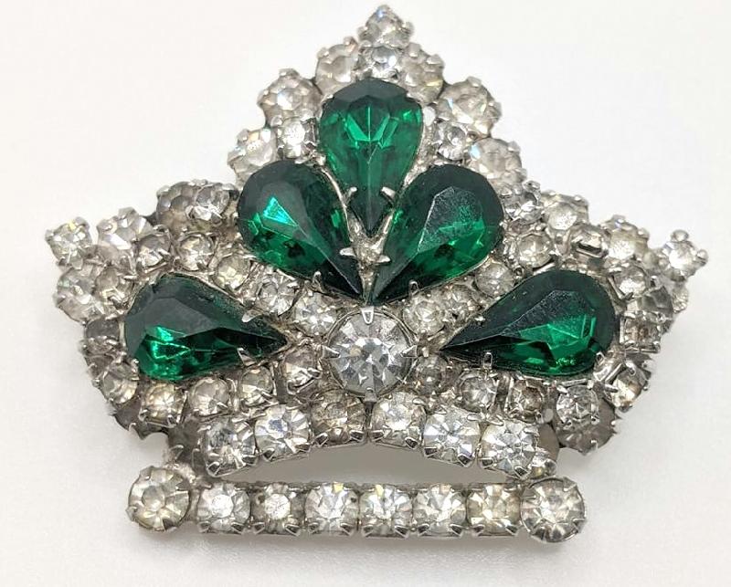 Front view of Green Pear Brooch