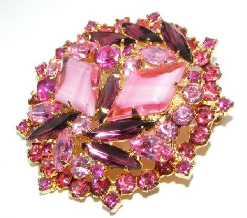 Front view of Pink Diamond Givre Brooch
