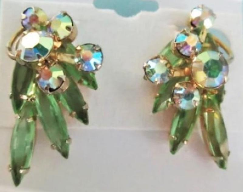 Front view of Green Navettes Earrings Clip