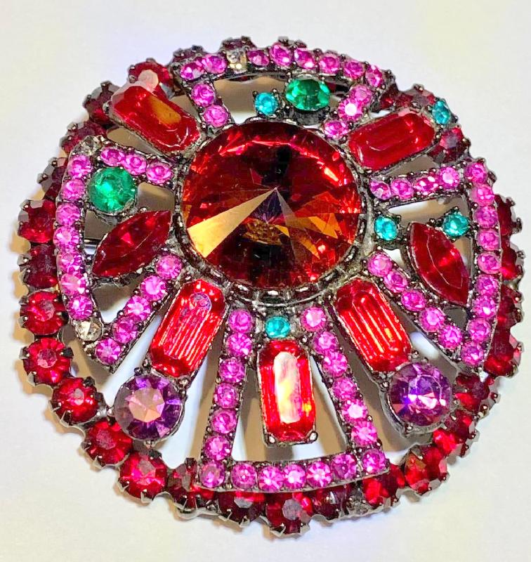 Front view of Pink Baguettes Brooch