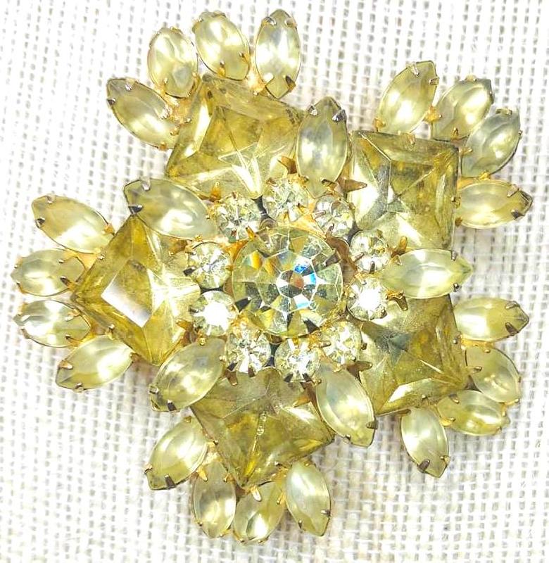 Front view of Yellow Square Frosted Brooch