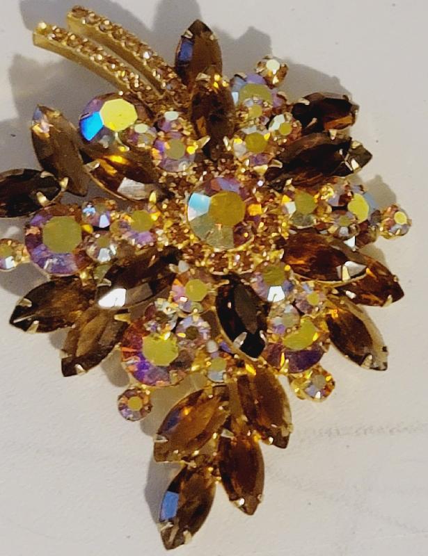 Front view of Topaz Navettes Brooch
