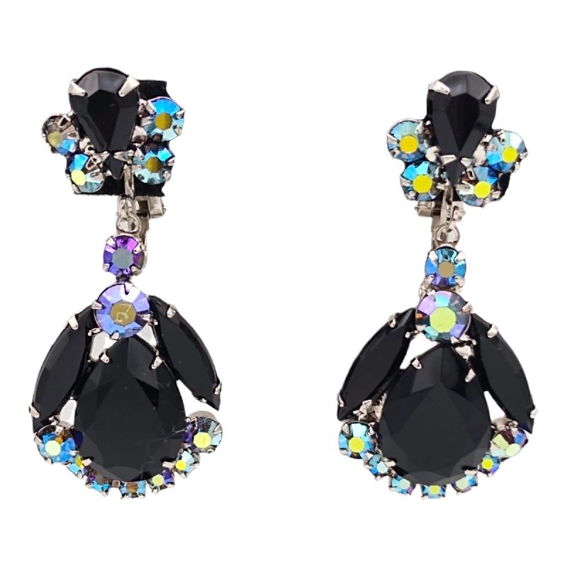 Front view of Black (jet) Pear Earrings Clip