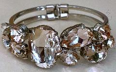 Clear Pear Bracelet Clamper