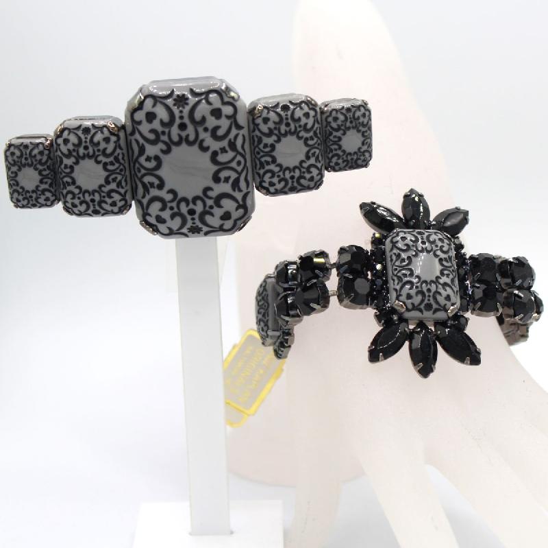 Front view of Black (jet) Cabochons Painted (hand/Transfer) Bracelet Flat Push In