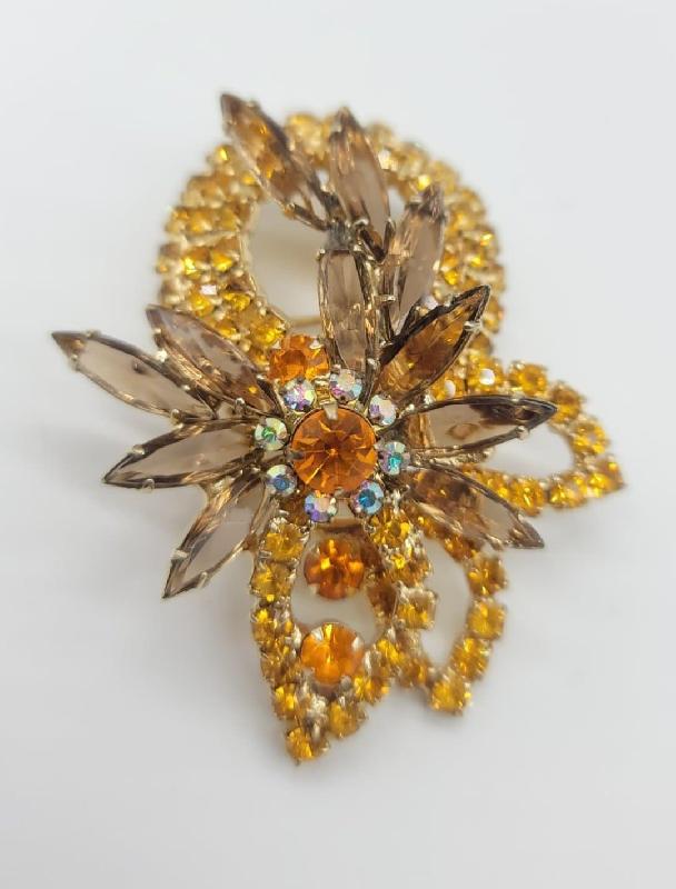 Front view of Topaz Navettes Brooch