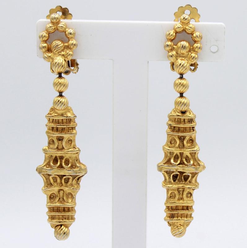 Front view of Earrings Clip