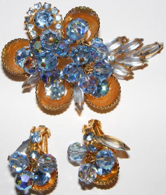 Front view of Blue Navettes Earrings Clip
