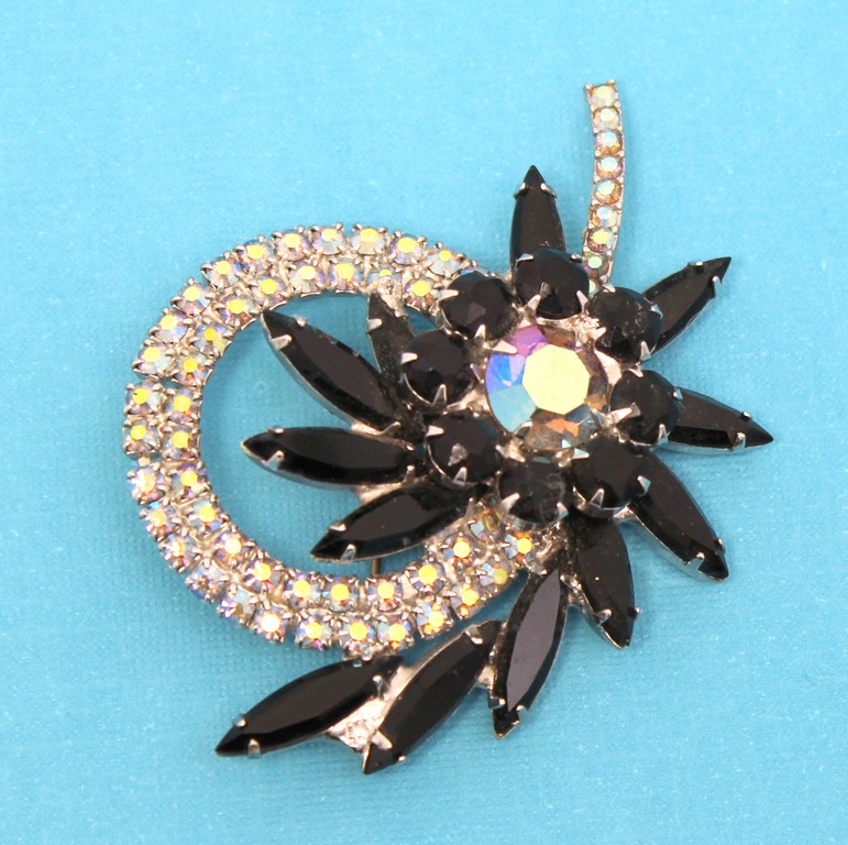 Front view of Black (jet) Navettes Brooch