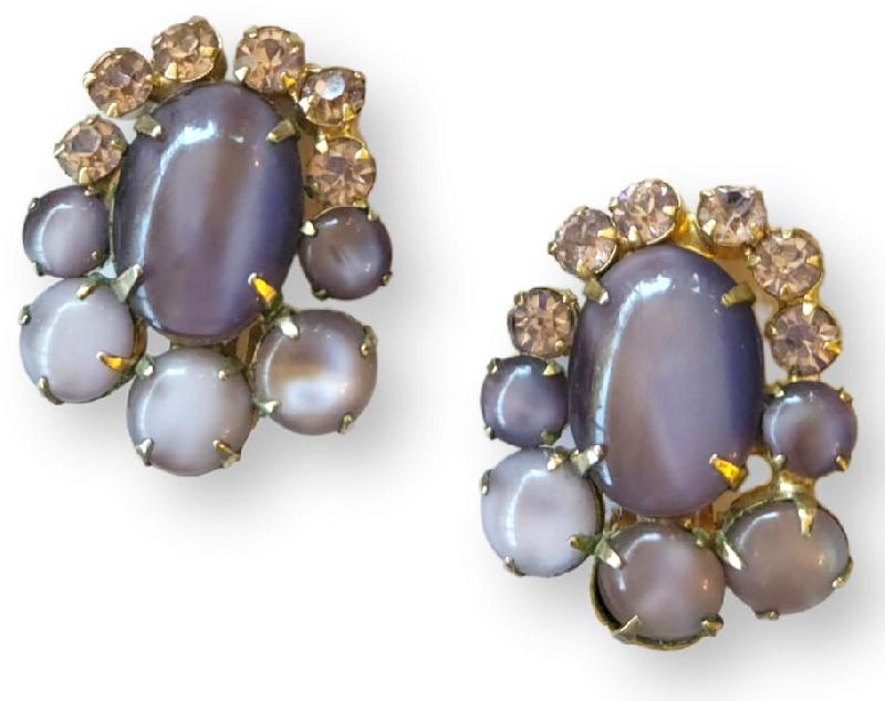 Front view of Purple (cardinal) Cabochons Earrings Clip