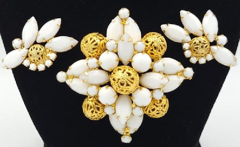 Front view of White (chalk Or Milk) Navettes Brooch