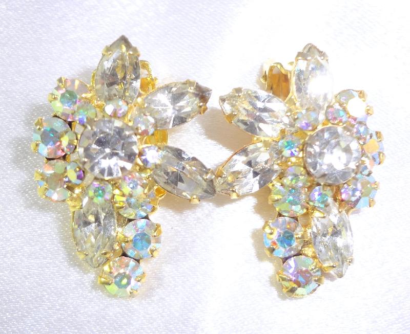 Front view of Clear Navettes Earrings Clip