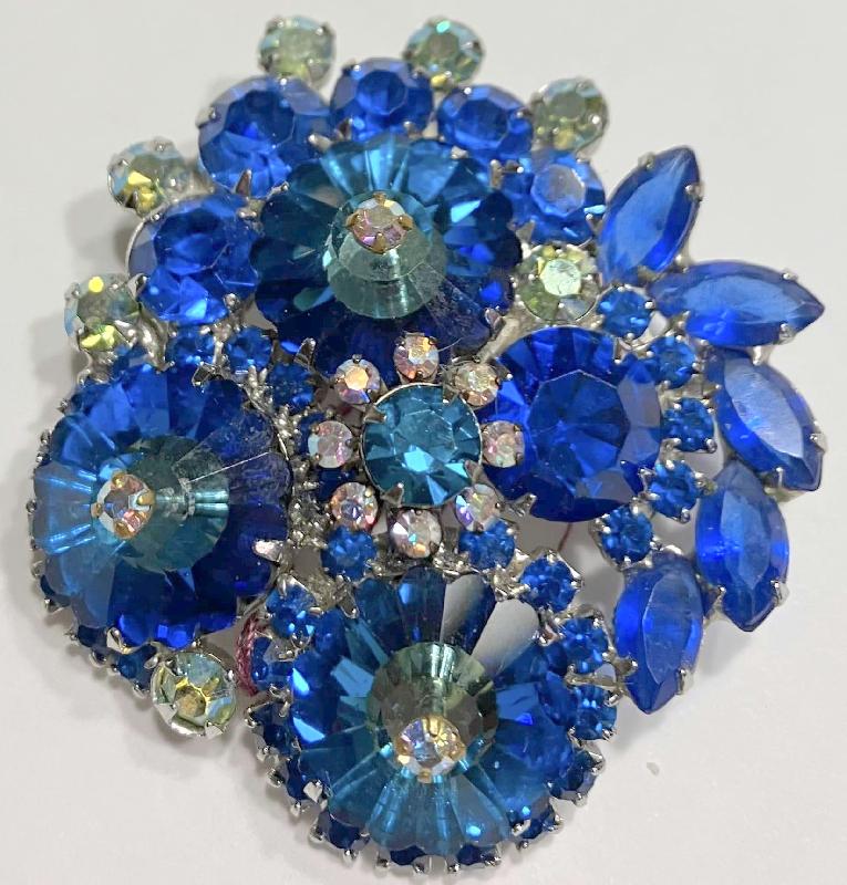Front view of Blue Navettes Rivoli/Margarita Brooch