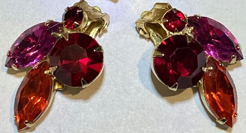 Front view of Multiple Colors Navettes Earrings Clip