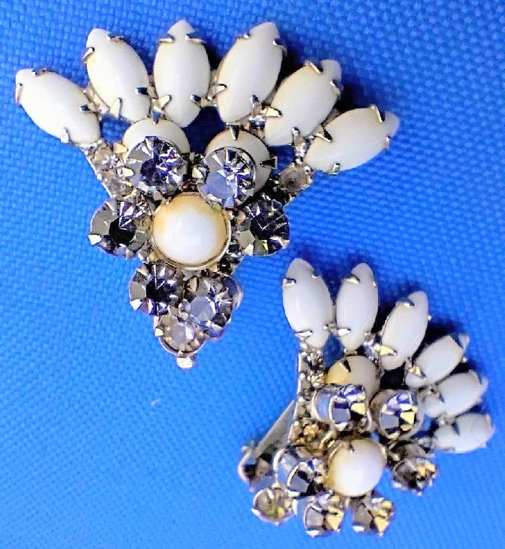 Front view of White (chalk Or Milk) Cabochons Earrings Clip
