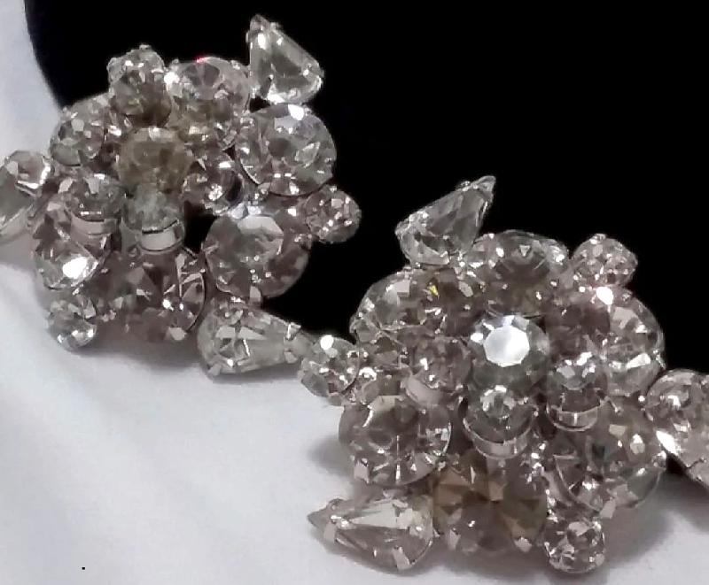 Front view of Clear Pear Earrings Clip
