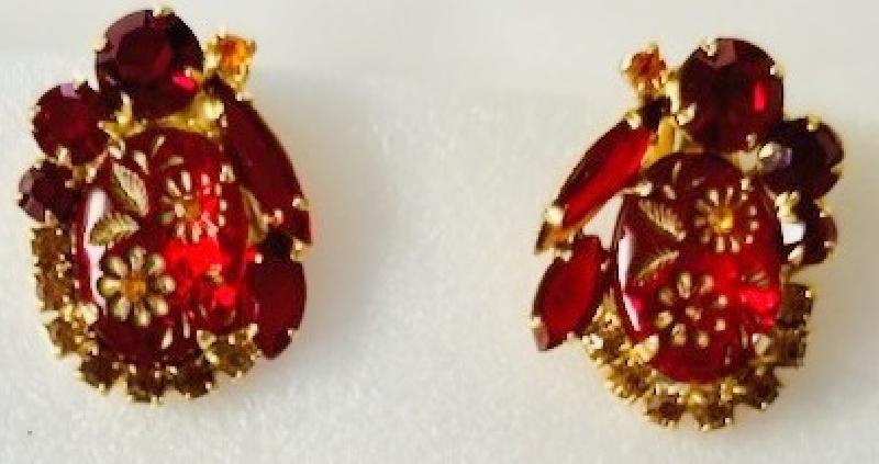 Front view of Red Cabochons Molded/Cut Earrings Clip