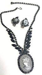 Hematite Cabochons Molded/Cut Earrings Clip