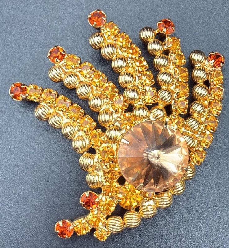 Front view of Fall Rivoli/Margarita Brooch