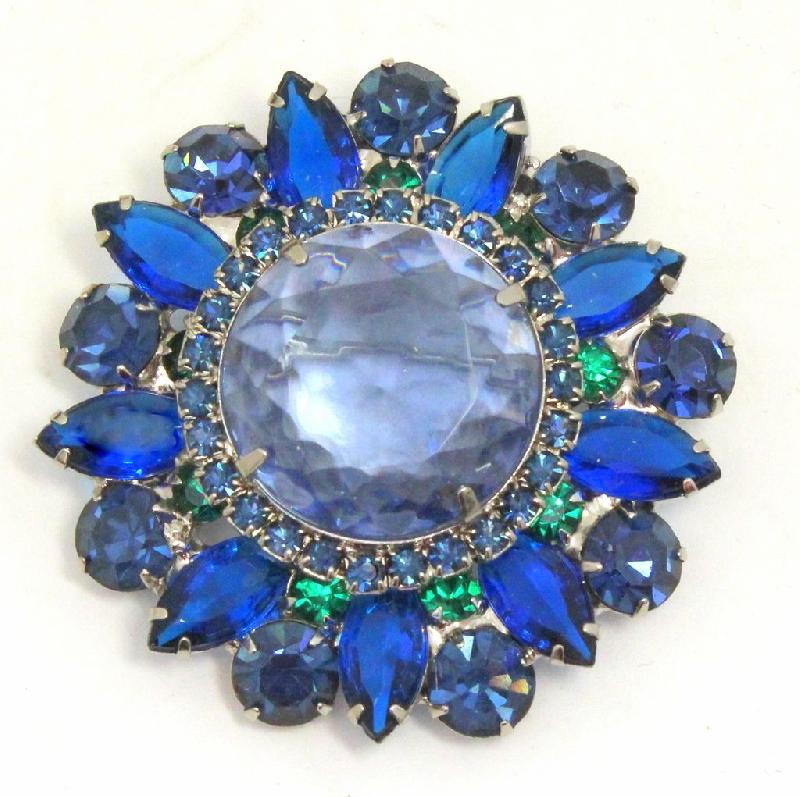 Front view of Blue Dentelle Pin Pendant