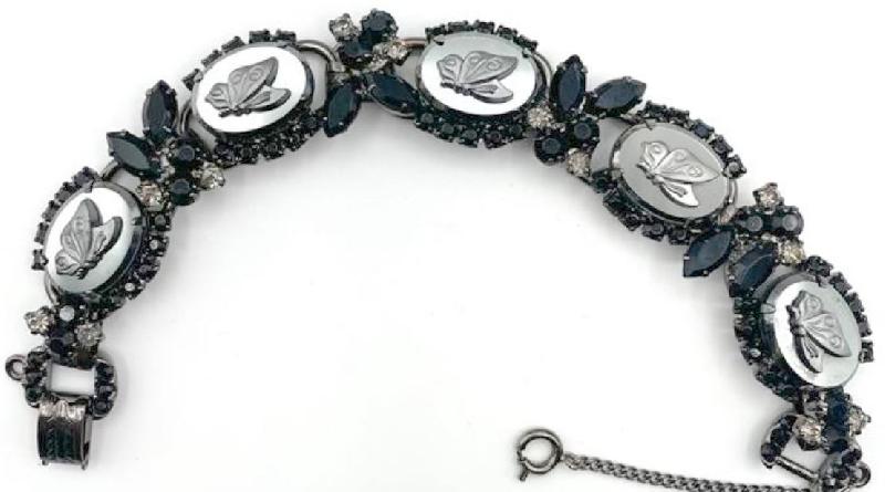 Front view of Hematite Cabochons Molded/Cut Bracelet 5 Link