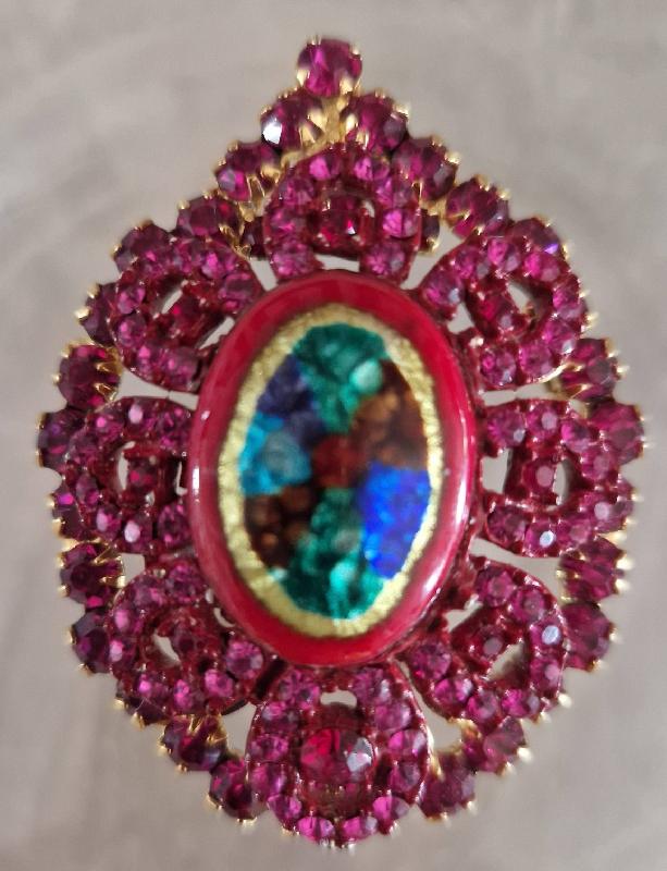 Front view of Pink Cabochons Multi-Color/Shaded Pin Pendant