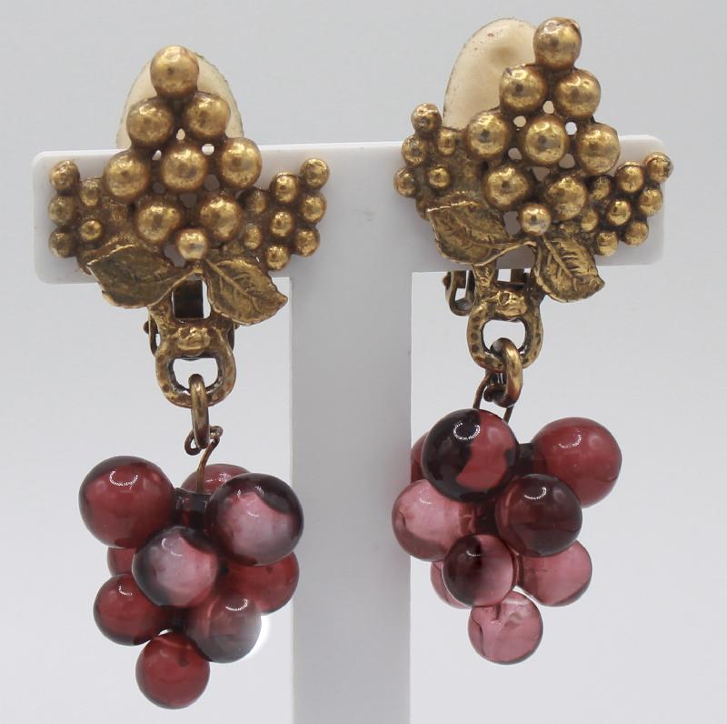 Front view of Purple (cardinal) Plastic Earrings Clip