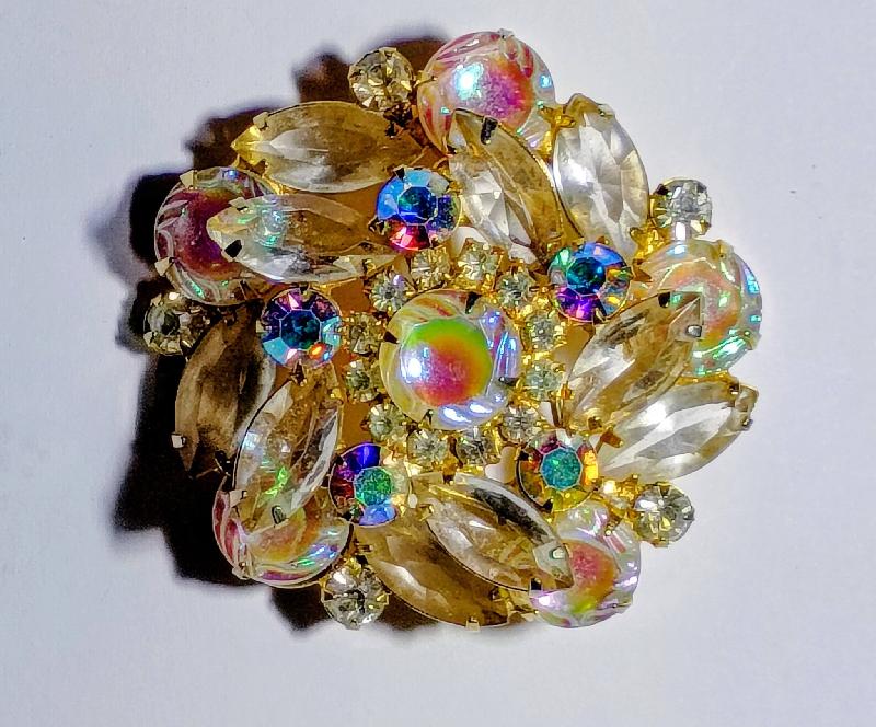 Front view of AB Scooped Molded/Cut Brooch