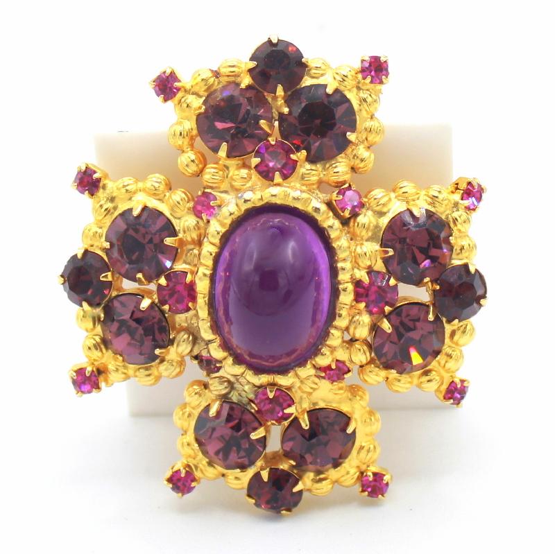Front view of Purple (cardinal) Cabochons Plastic Brooch