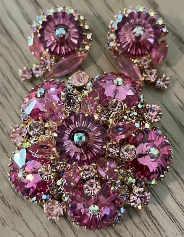 Front view of Pink Navettes Rivoli/Margarita Brooch