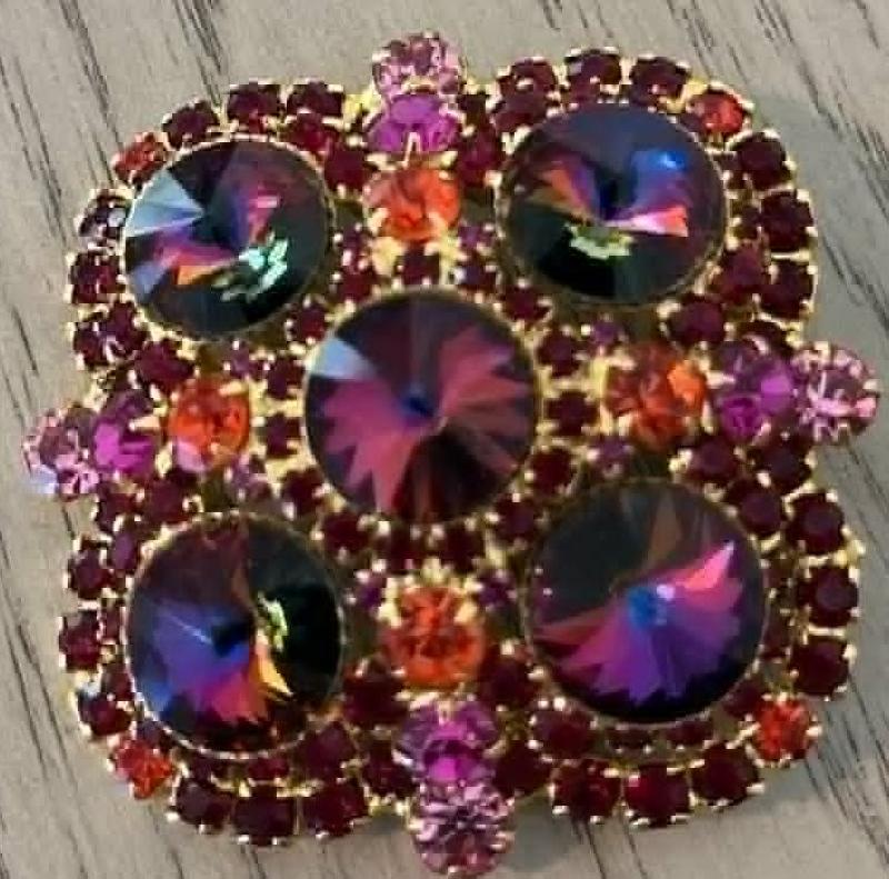 Front view of Multiple Colors Chatons Only Rivoli/Margarita Brooch