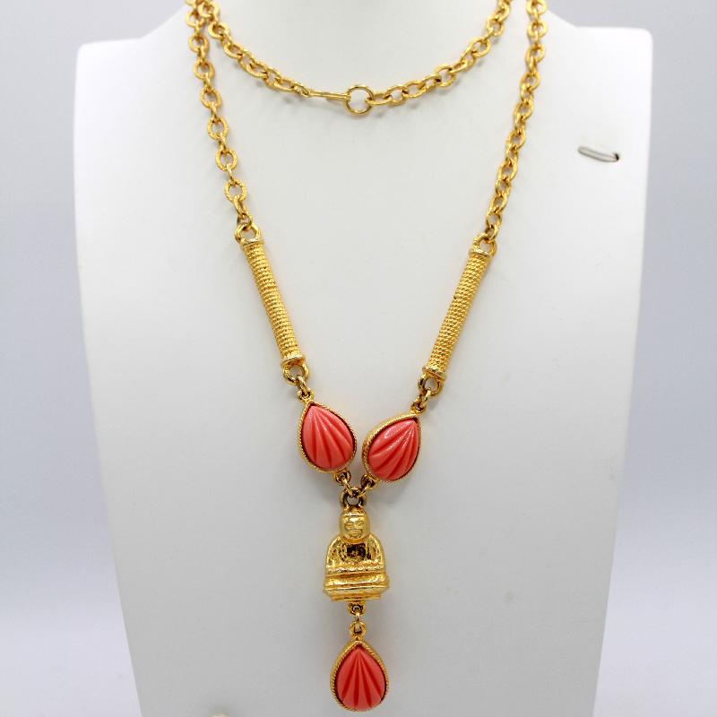 Front view of Orange Cabochons Molded/Cut Necklace