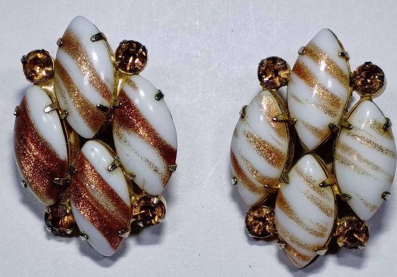 Front view of Topaz Cabochons Striped Earrings Clip